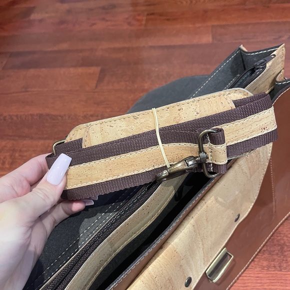 Cork briefcase - Picture 4 of 5